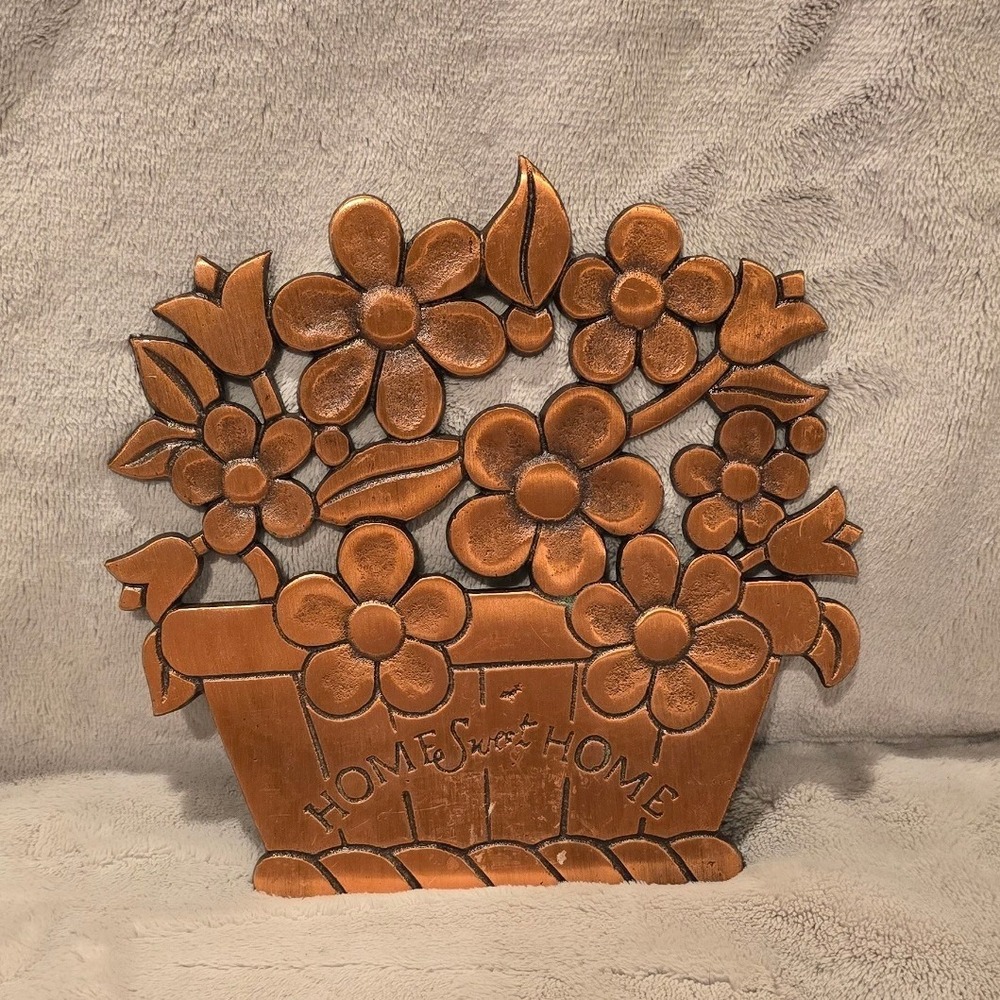 Vintage Enesco Cast Iron Home Sweet Home Flower Basket Wall Plaque/Trivet Copper